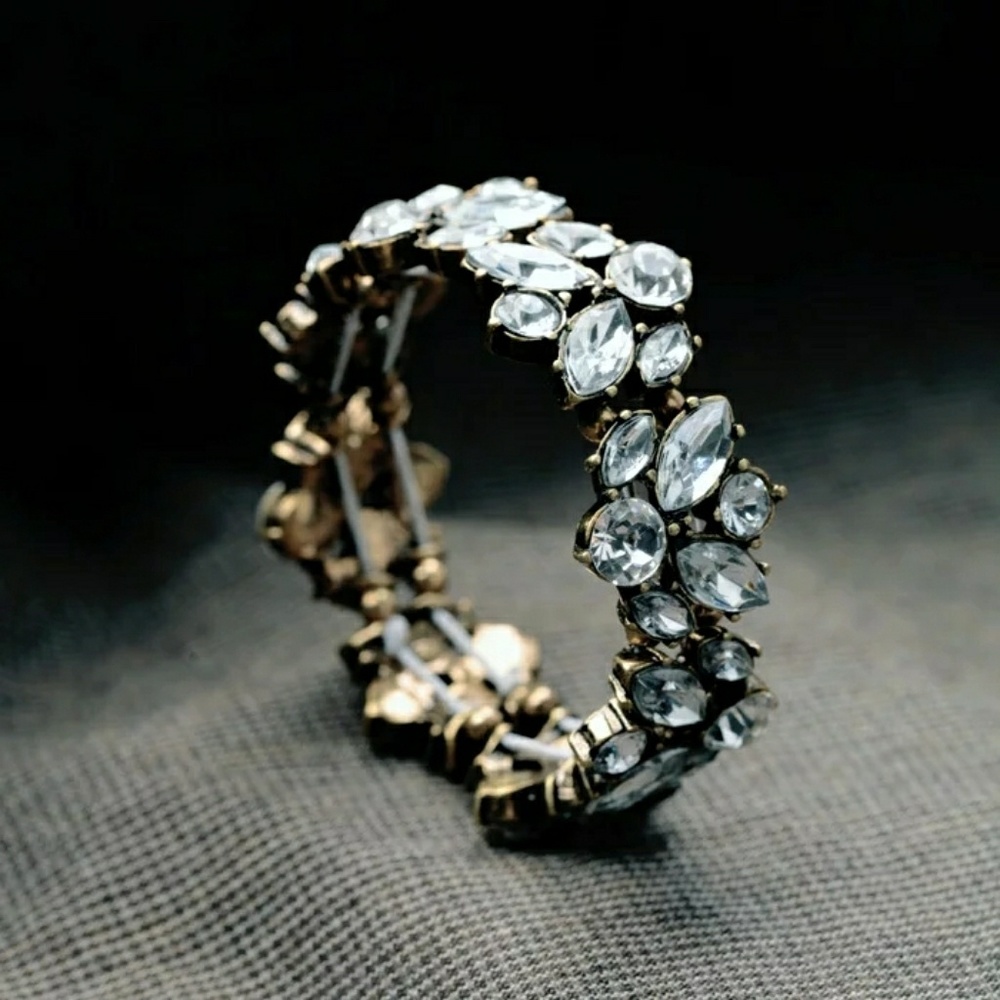 Flower Crystal Vintage Gold Statement Bracelet - Picture 5 of 6
